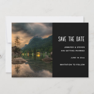 De foto van het meer van de avond - bruiloft save the date