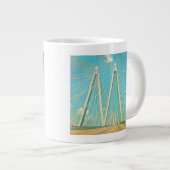 De Fred Hartman Bridge Jumbo Mok (Voorkant rechts)