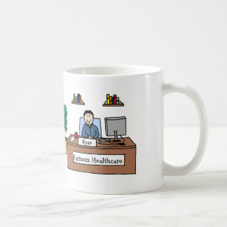 De gepersonaliseerde mok van de cartoon met bedrij
