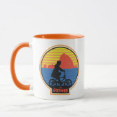 De Goonies Retro Mikey Riding Bike Graphic Mok (Links)