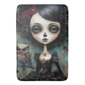 De Gotische Pop en Haar Huisdier Uil Badmat (Voorkant Verticaal)