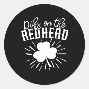 De grappige Ierse dag van de sint-janskruid overva Ronde Sticker
