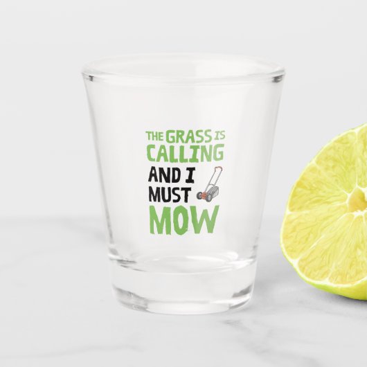 De gras roept en ik moet maaien shot glas (Voorkant)