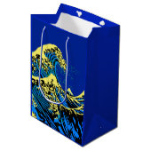 De Great Hokusai Wave in Vibrant Pop Style Medium Cadeauzakje (Voorkant Gekanteld)