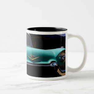 De groene convertible Cadillac van Elvis Presley i Tweekleurige Koffiemok
