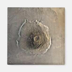 De grootste bekende vulkaan in het zonnestelsel magneet