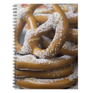 De grote pretzels van de New Yorkse straatverkoper Notitieboek