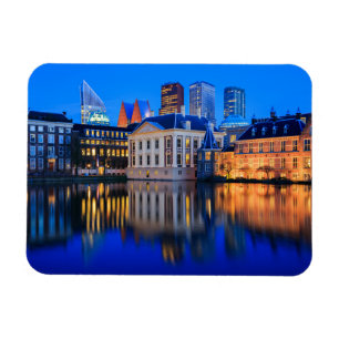 De Haagse skyline op blauw uur rechthoekige magnee Magneet