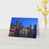 De Haven en de horizon van Boston. Boston is één Kaart (Gele Bloem)