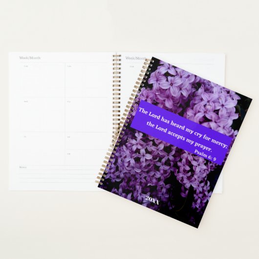 De Heer hoort me Lila Bijbelversie Planner (Display)