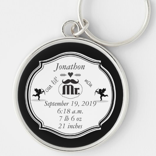 de heer Mustache Lil Man Baby Boy Stats Sleutelhanger (Voorkant)