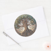 De heidense boom van het leven ronde sticker (Envelop)