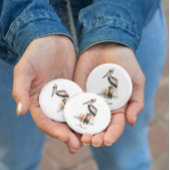 De houding van de pelikaan ronde button 3,2 cm