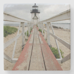 De huidige vuurtoren, de laatste van vele stenen onderzetter