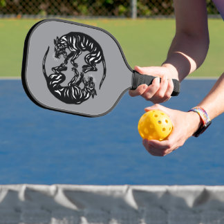 De Japanse brindle Dog Argus cirkel Pickleball Paddle