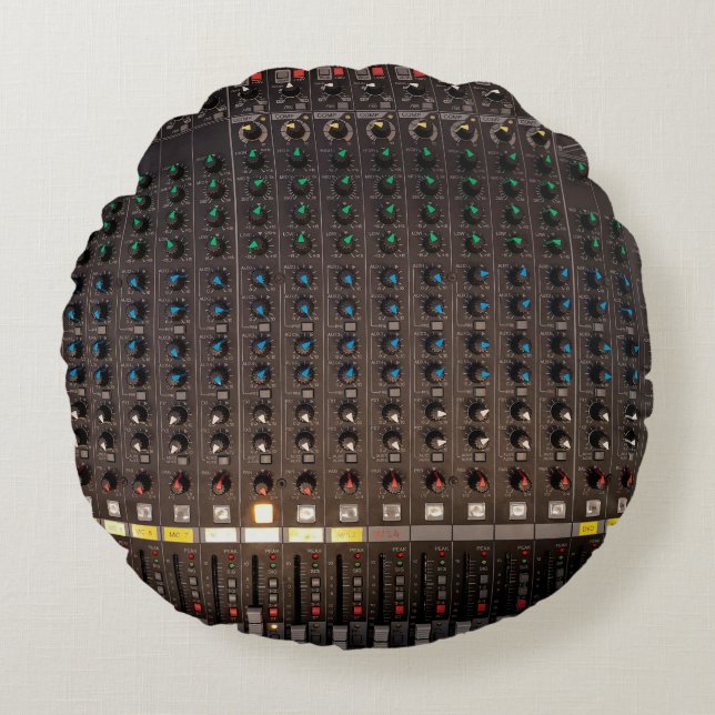 De knoop op de audiomixer rond kussen (Voorkant)