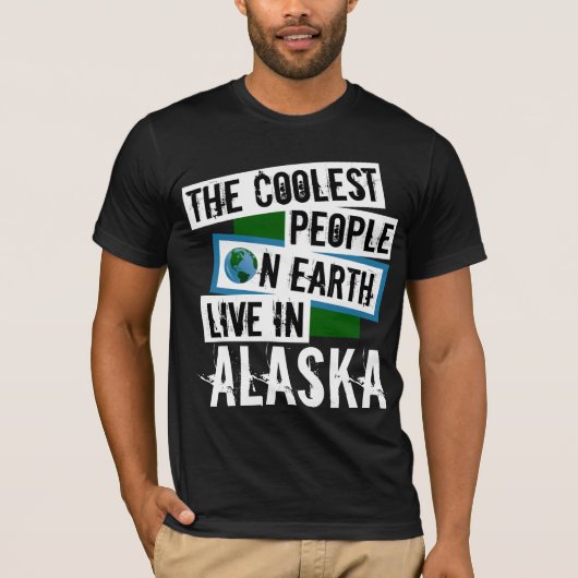De koelste mensen op aarde leven in Alaska T-shirt (Voorkant)