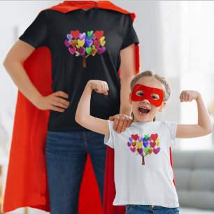 De kunst van uw kind omzetten of in wit tekenen t-shirt