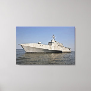 De kustgevechtsscheepsintegratie is in gang gezet canvas afdruk