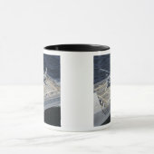 De kustgevechtsschip USVFreedom Mok (Midden)