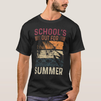 De laatste dag van de schoolschool uitkleden in de t-shirt