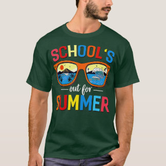 De laatste dag van de schoolschool uitkleden in de t-shirt