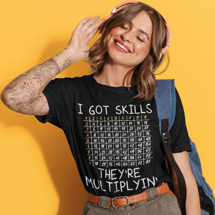 De leraar van de wiskunde kreeg het Vermenigvuldig T-shirt