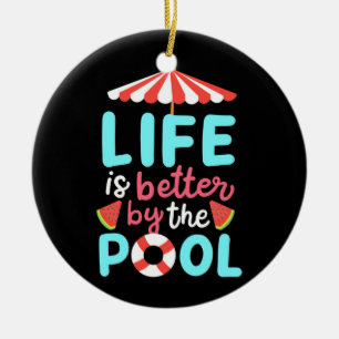 De levenszwemmer is beter voor de pool keramisch ornament