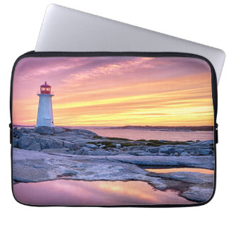 De lichthouder | Peggy's Cove Laptop Sleeve