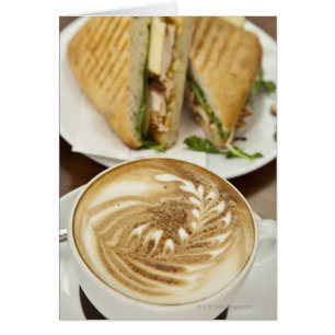De lunch met de heer Cappuccino en de heer panini