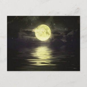 De maan reflecteert op het water briefkaart