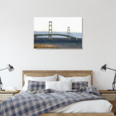 De Mackinac Bridge die de Straat van 3 overspannen Canvas Afdruk (Insitu (Slaapkamer))