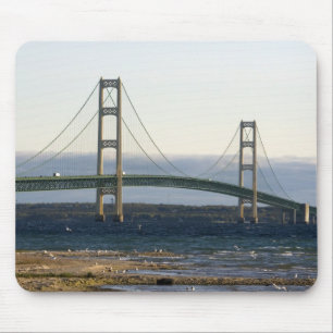 De Mackinac Bridge die de Straat van 4 overspannen Muismat
