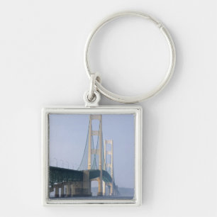 De Mackinac-brug overspant de Straits of Sleutelhanger