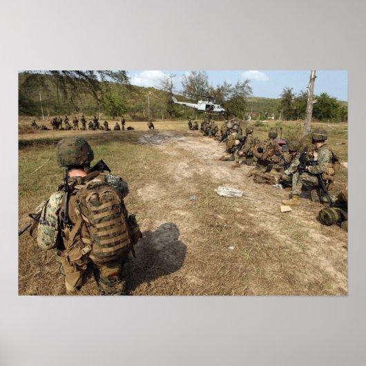 De Marines van de V.S. verstrekken veiligheid als  Poster (Voorkant)