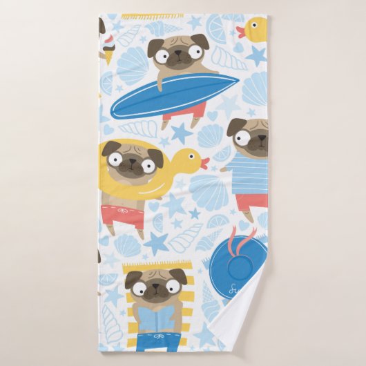 De mignons carlins en vacances. motif avec carlin  (Serviette de bain)