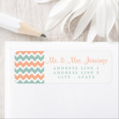 De moderne Chevron Wedding Collectie Peach & Mint Etiket (Insitu)