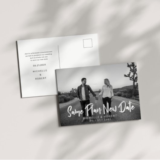 De moderne gedurfde scriptfoto verandert de datum briefkaart