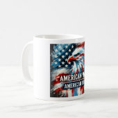 De Mok van de ontwerper is "American Made". Amerik (Voorkant links)