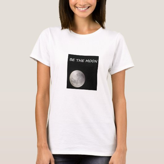 DE MOON; WEERGEVEN DE ZON! T-SHIRT (Voorkant)