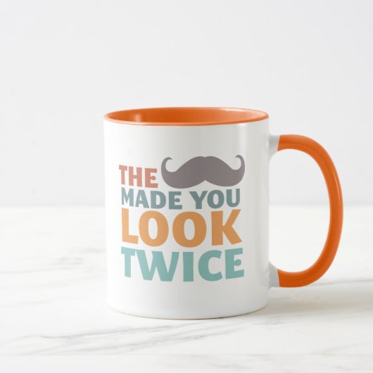De Mustache maakte dat je er grappige Mok uit ziet (Rechts)