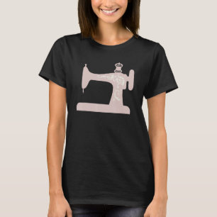 De naairiemriemen van de naaimachine houden van d t-shirt