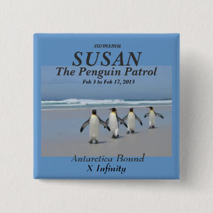 De naam Penguin Patrol Vierkante Button 5,1 Cm
