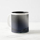 De nachthemel van een hypothetische buitenaardse p tweekleurige koffiemok (Voorkant links)