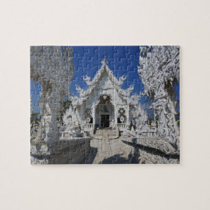De nieuwe geheel witte tempel van Wat Rong Khun in Legpuzzel