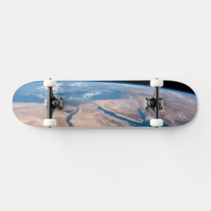 De Nijl, het Rode Zee en het Mediterrane Zee. Skateboard