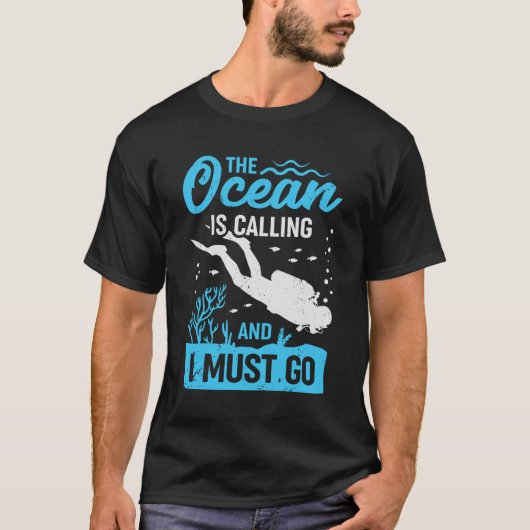 De oceaan roept en ik moet gaan t-shirt (Voorkant)