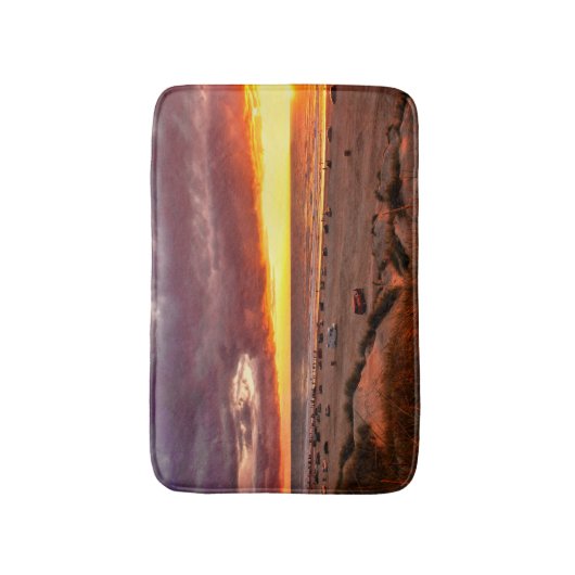 De oceaanzonsondergang met toeschouwers op het str badmat (Voorkant Verticaal)