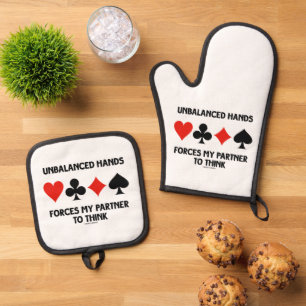 De onevenwichtige Hands dwingt mijn Partner om Bru Ovenwant & Pannenlap Set