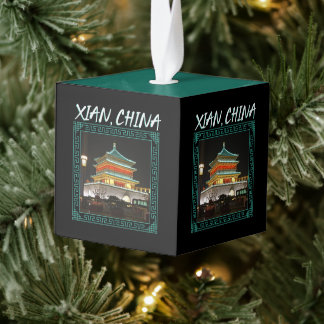 De oude Chinese klokkentoren Kubus Ornament